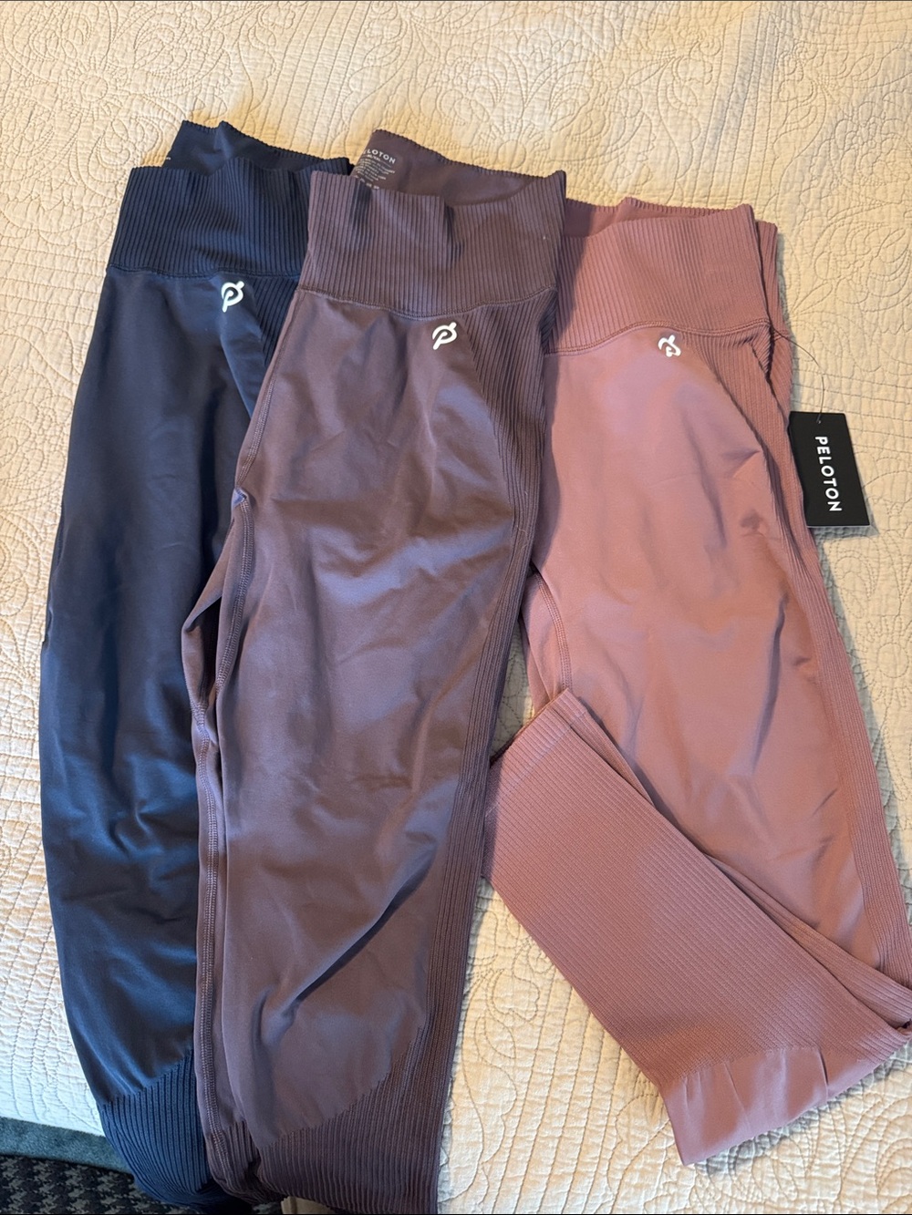 Peloton Winens  Ribbed High-Waist Leggings - Blue, Plum, Mauve size xl